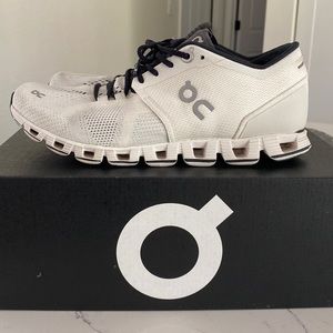 On Running Cloud X training shoe size 7.5